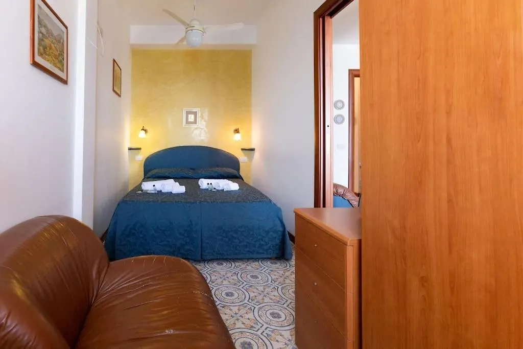 Villa Emilia Mondello Appartamento Emily Con Vista Sul Mare Palermo 0*,  Italy