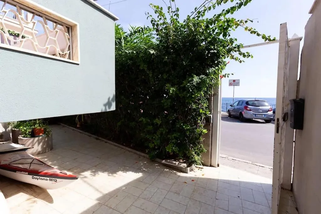 Apartment Villa Emilia Mondello Appartamento Emily Con Vista Sul Mare Palermo Italy