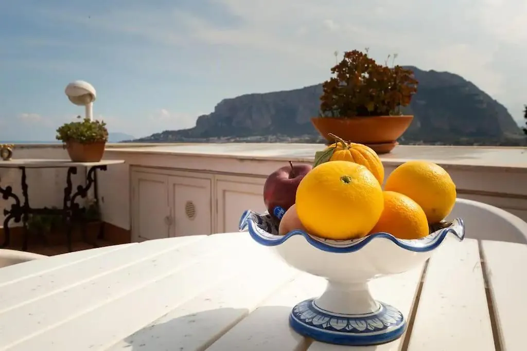 Villa Emilia Mondello Appartamento Emily Con Vista Sul Mare Palermo 0*,