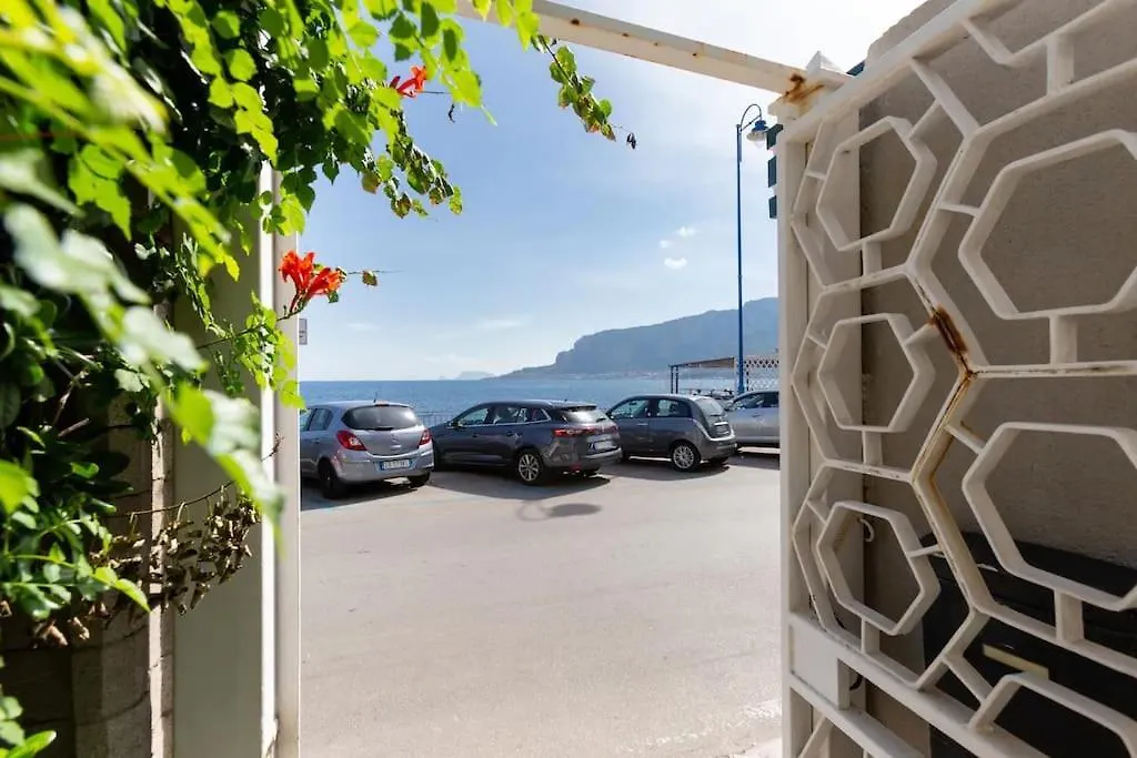 Villa Emilia Mondello Appartamento Emily Con Vista Sul Mare Palermo Apartment