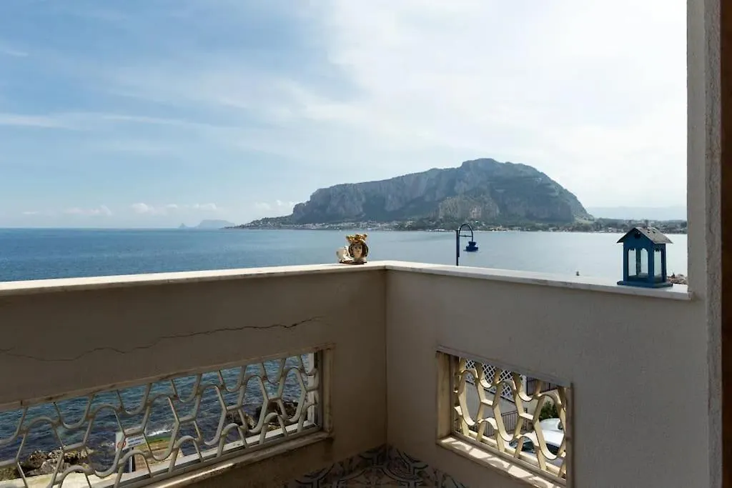 Apartment Villa Emilia Mondello Appartamento Emily Con Vista Sul Mare Palermo